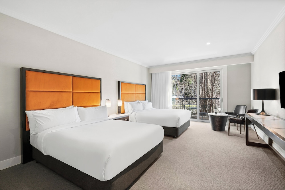 Centennial, 2 Queen Beds