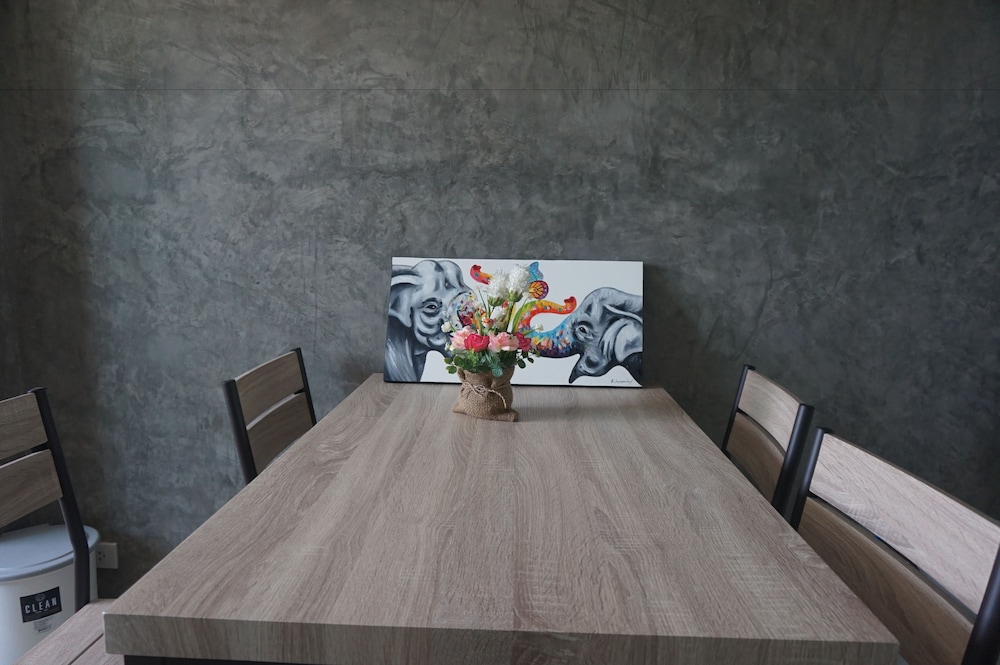 Phant At Thalang Service Apartment 28/32