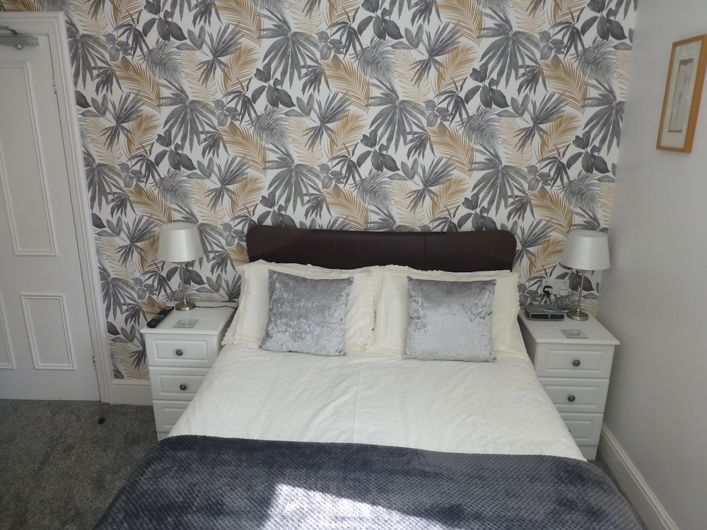 Bryn Derwen Guest House 29/60