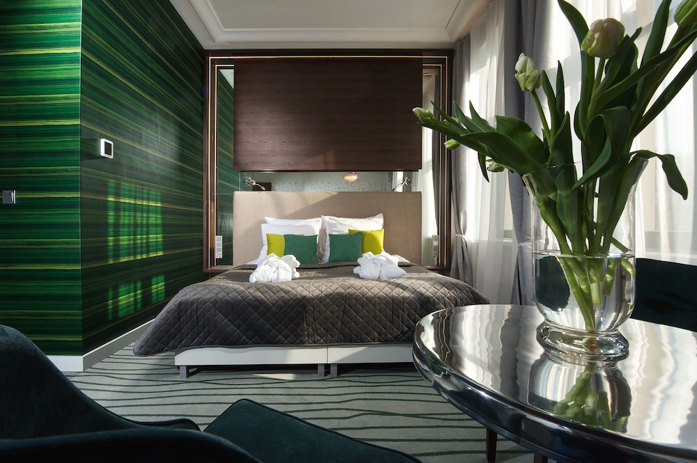 Plaza Boutique Hotel 28/68