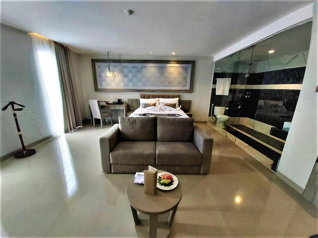 Savero Style Hotel Bogor 12/16