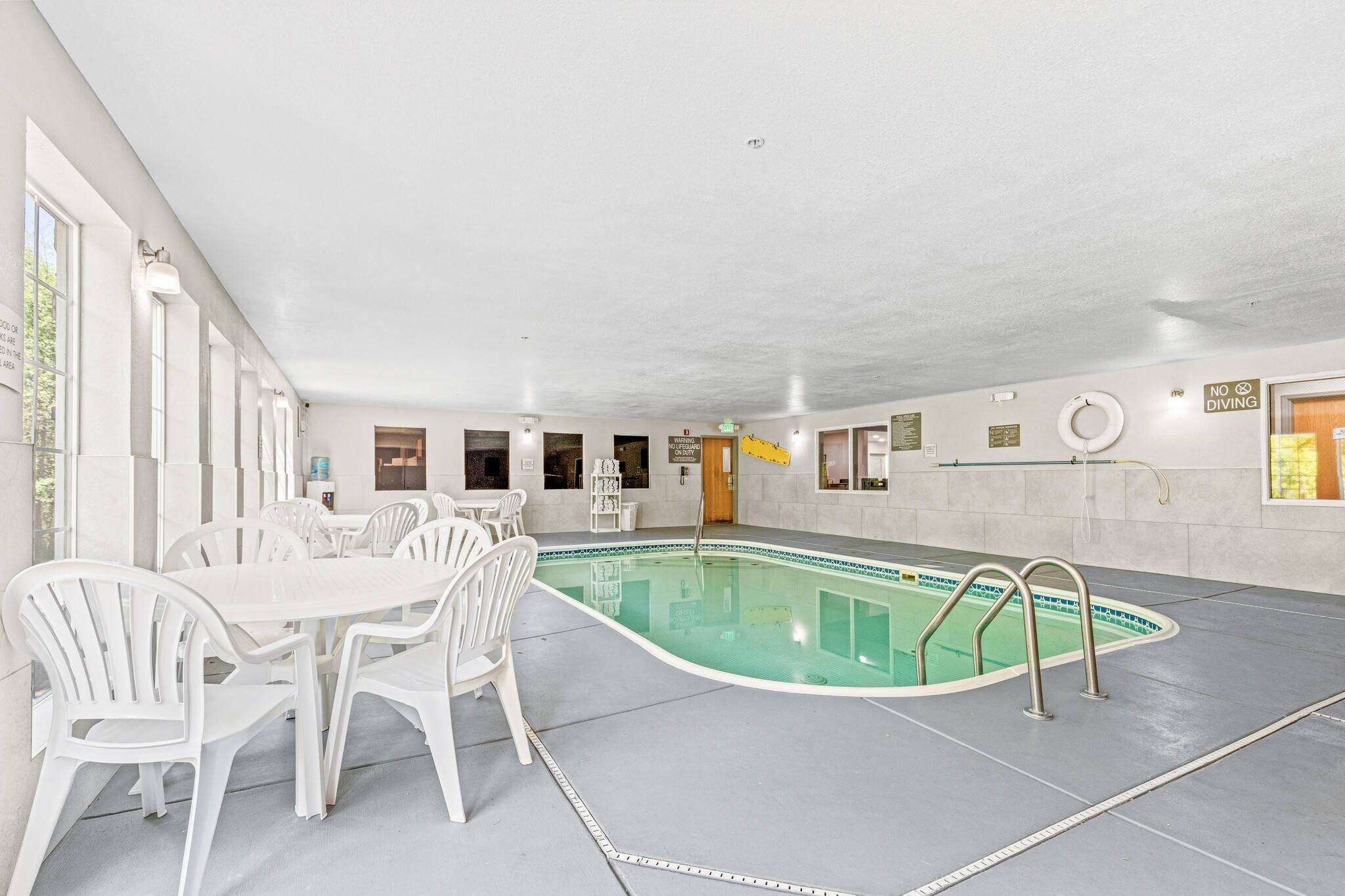 Quality Inn & Suites On The River 10/24