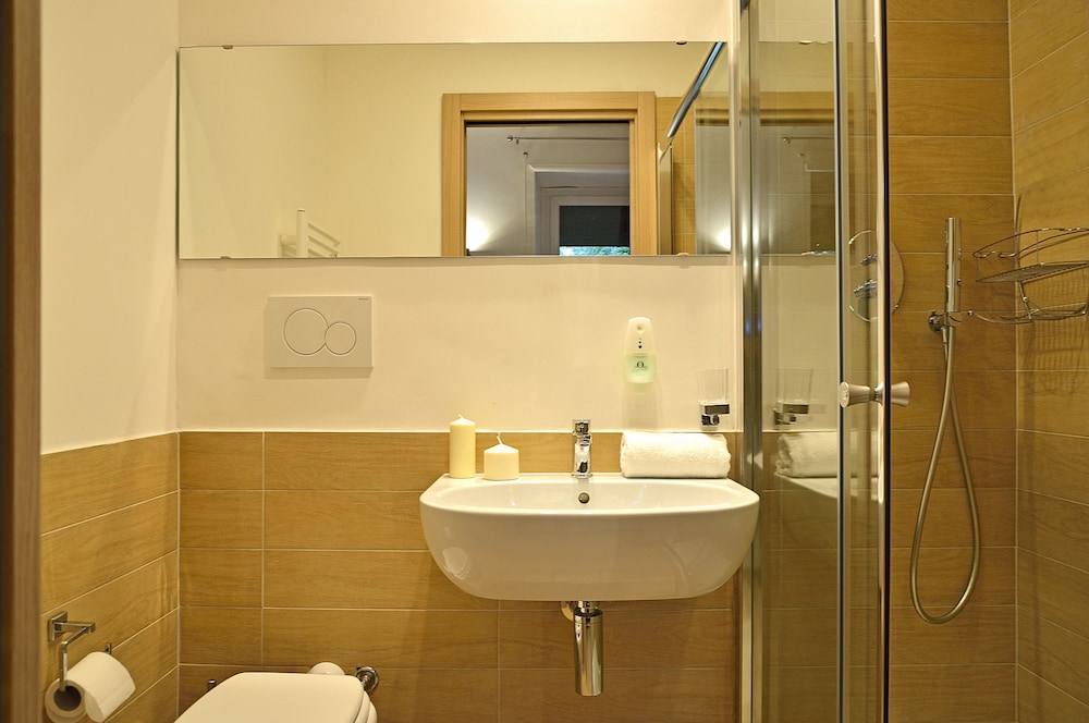 94rooms Vatican Vigliena 68/71