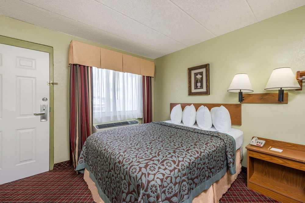 Economy Suites Springfield - I-44 14/43