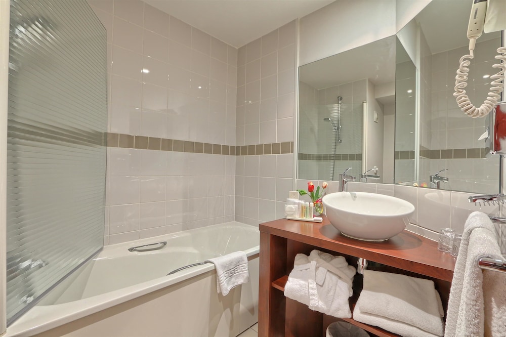 Golden Tulip Paris Cdg Airport Villepinte 65/67