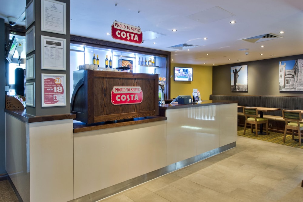 Lobby at Premier Inn Cheltenham Town Centre, CHELTENHAM