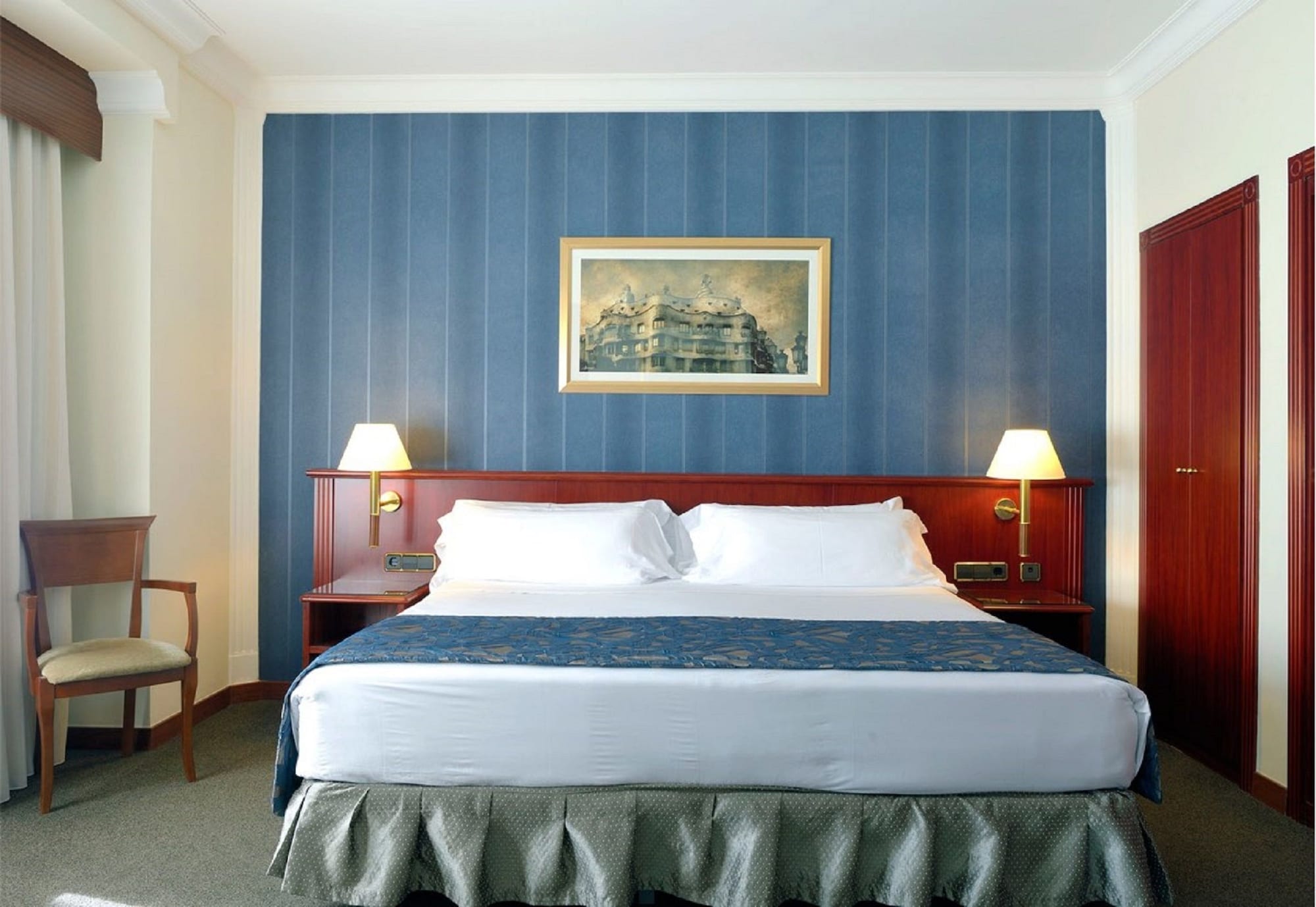 ROOM, DOUBLE BED
