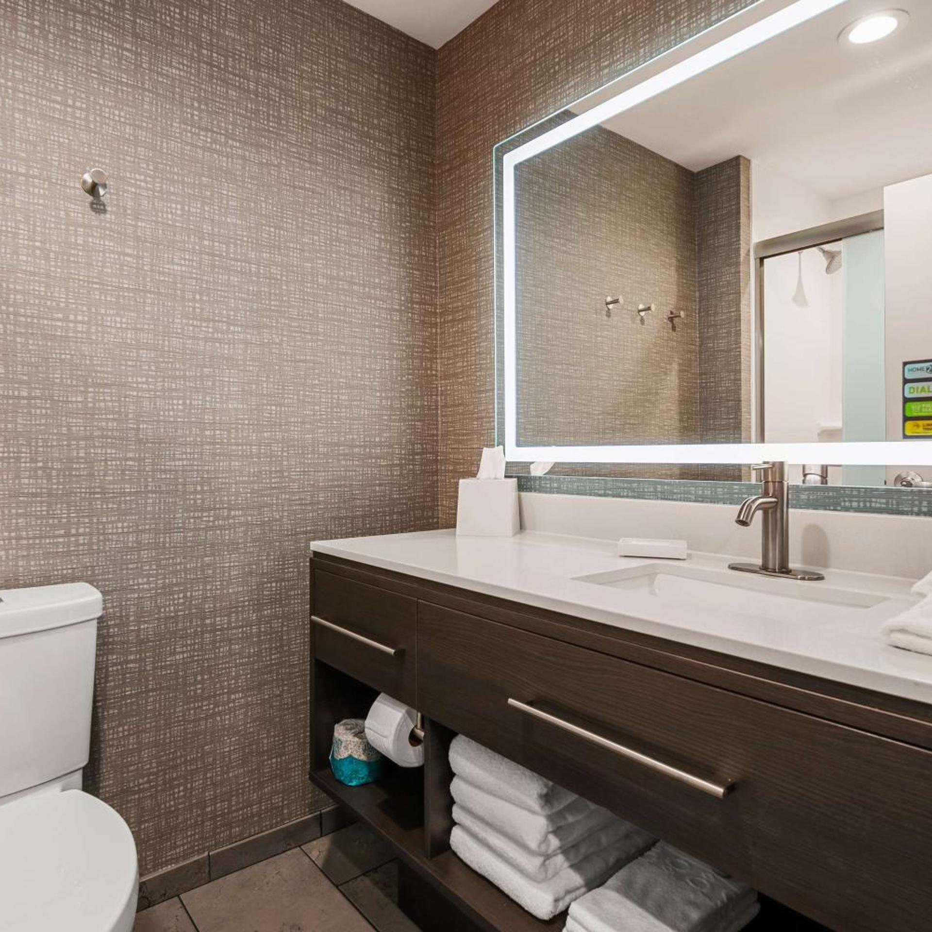 جناح بسرير كينج مع أريكة لذوي الإعاقة، Home2 Suites by Hilton Cookeville 3/3