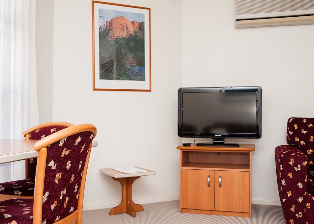 Pegasus Motor Inn And Serviced Apartments 38/47