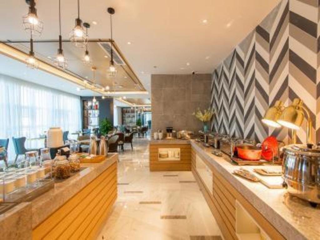 Magnotel (Tongxiang Shimao Center) 35/49