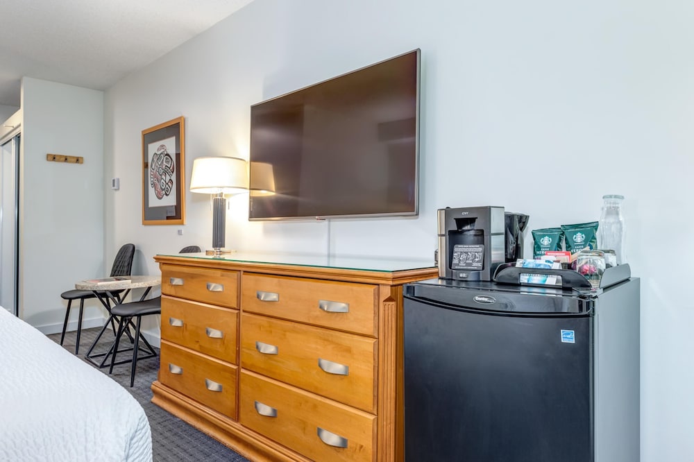 Listel Whistler Hotel 8/62