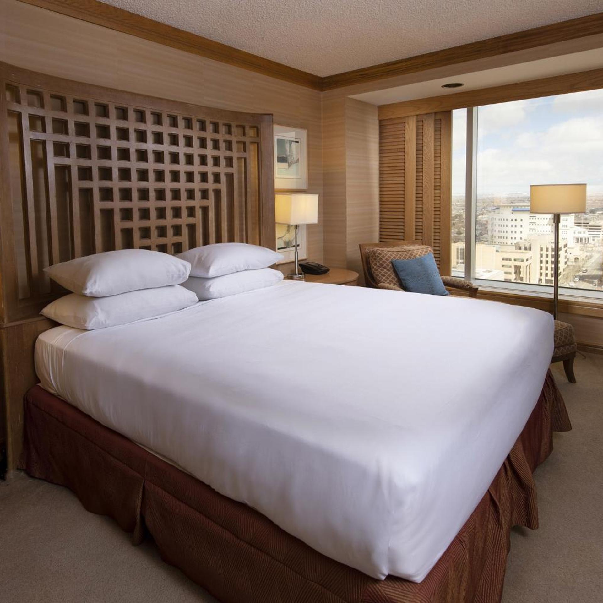 PRESIDENTIAL, SUITE