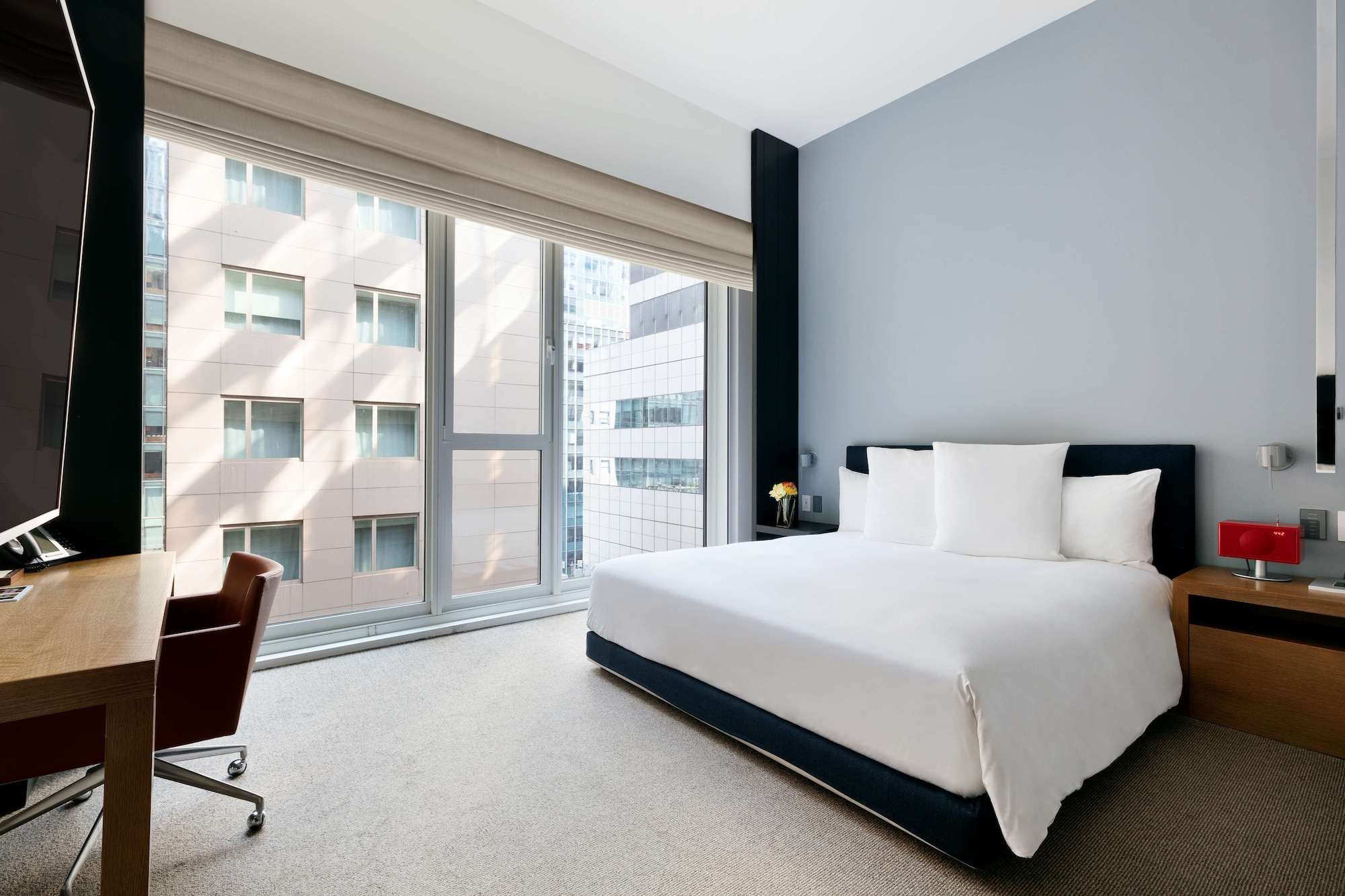 ROOM, KING BED