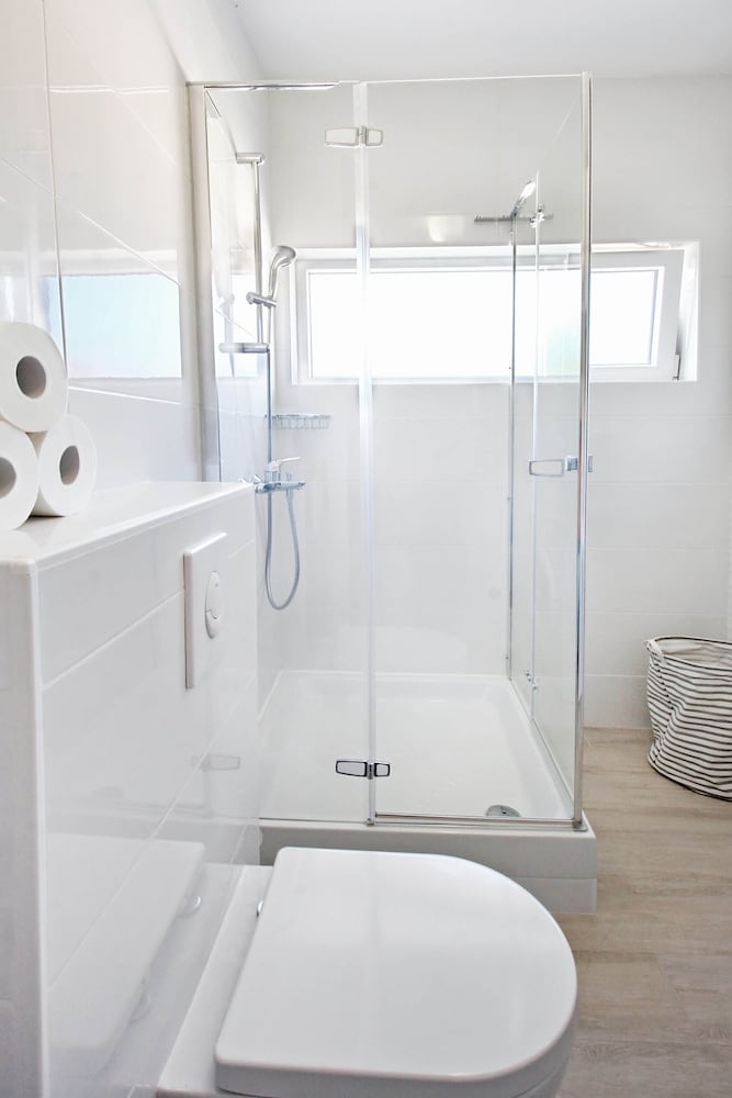 Bacan Family Apartments 26/29