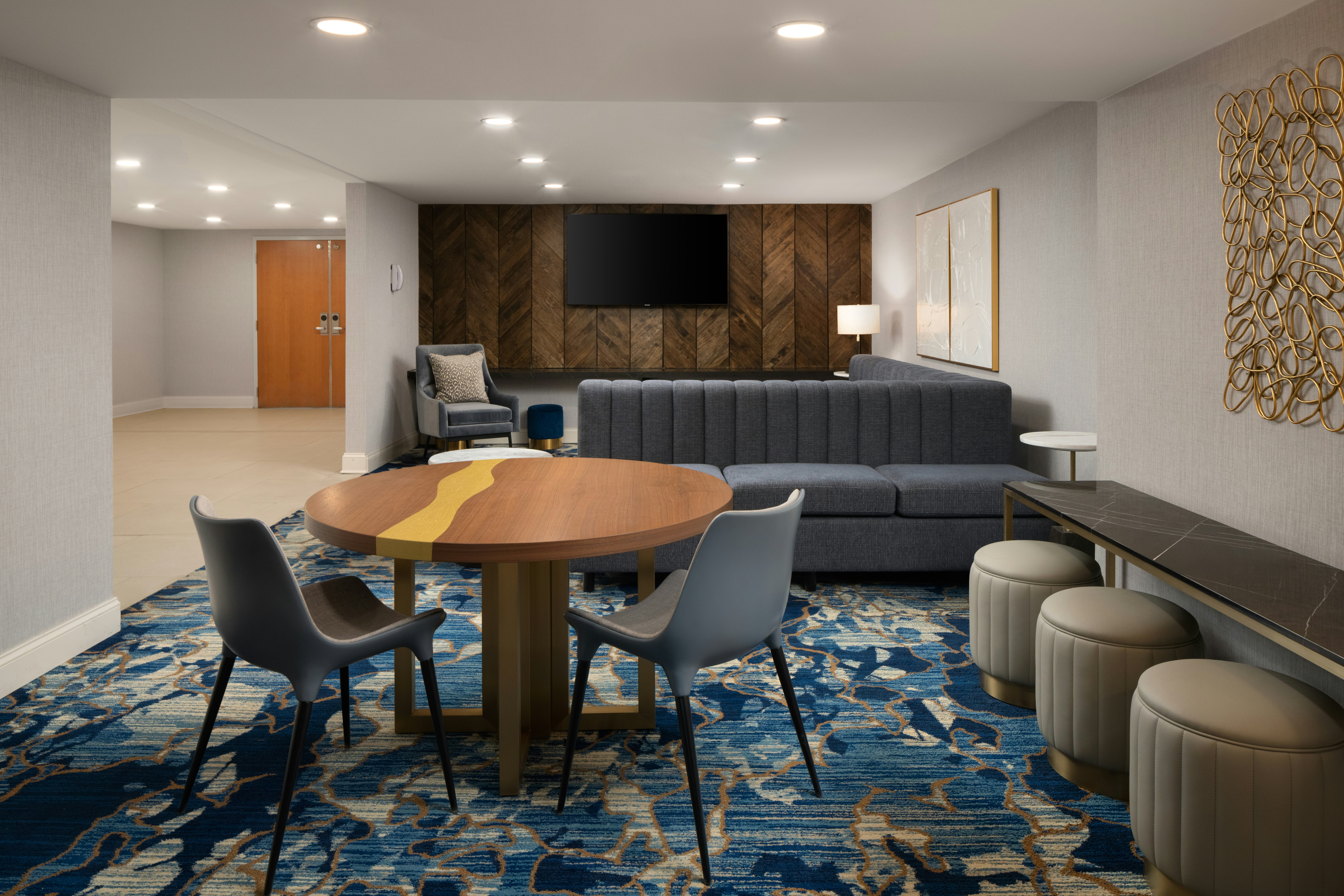Doubletree By Hilton Hotel Baltimore North Pikesville 70/84
