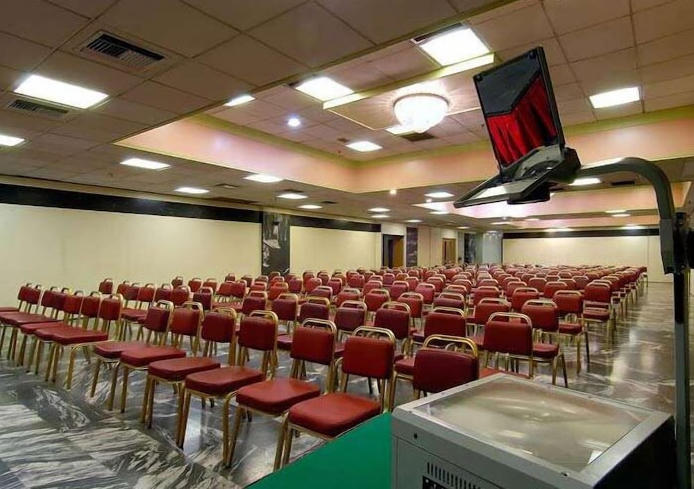 Mercure Patras Astir 54/69