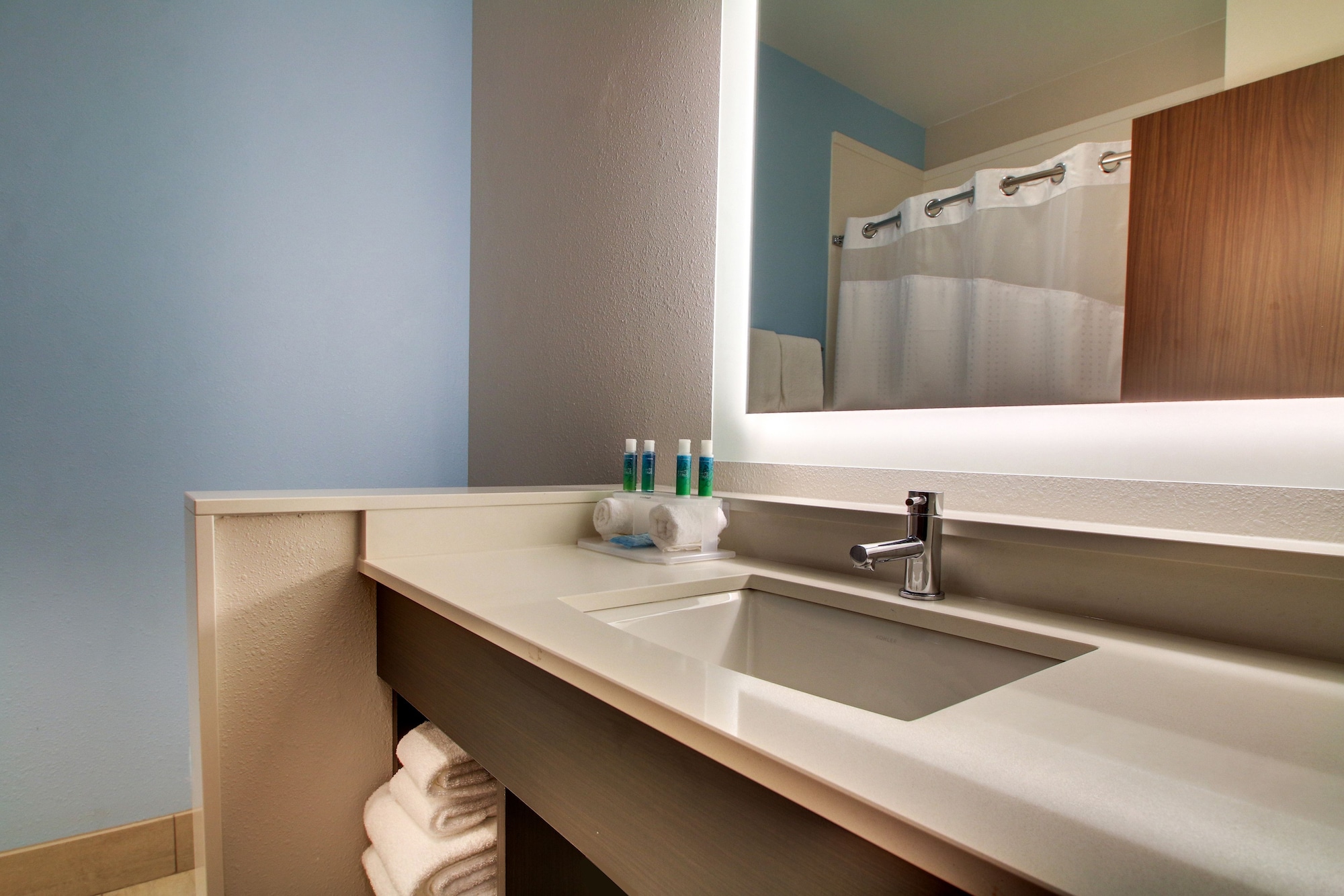 غرفة قياسية بسرير كينج، Holiday Inn Express & Suites - Summerville 7/7