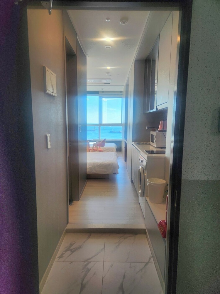The Bayment Residence 29/50