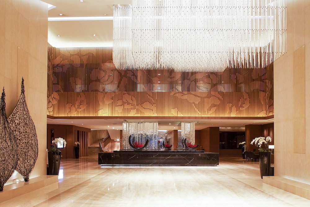 Centara Grand At Central Plaza Ladprao Bangkok 12/82
