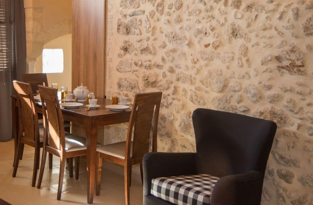 Porto Enetikos Suites 44/50