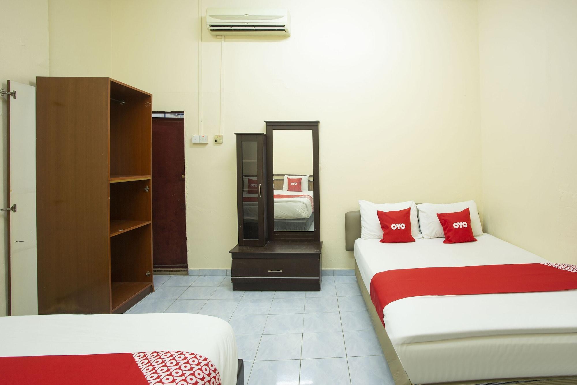 SPOT ON 90137 Casavilla Hotel Pudu 12/50