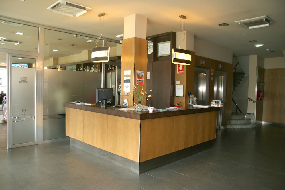 Hotel 44 8/28