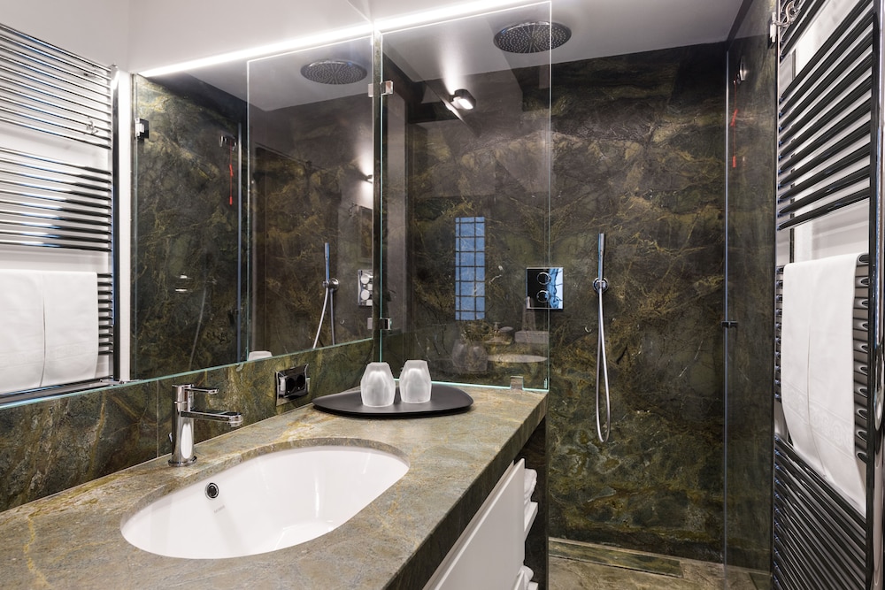 Palazzo delle Pietre Luxury Apartments 46/50