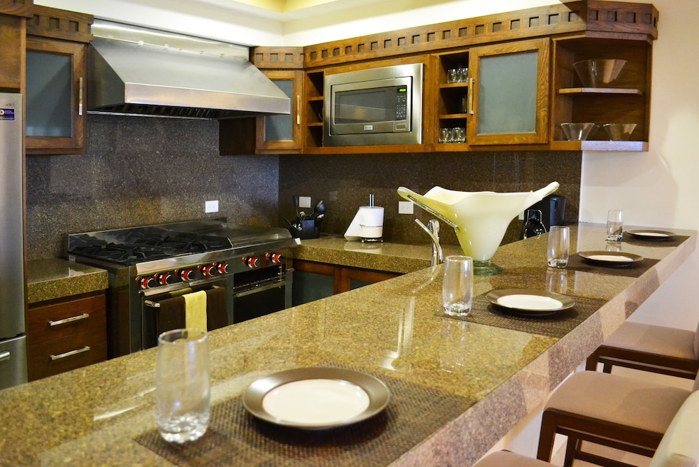 Hotel Palmas De Cortez 46/50