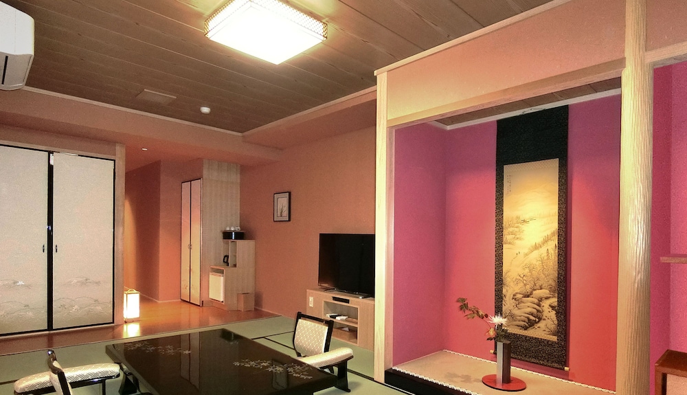 Ryokan Kanade 56/63
