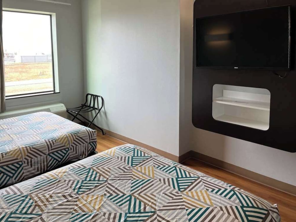 Studio6 Suites Texas City, TX – I-45 South photo3