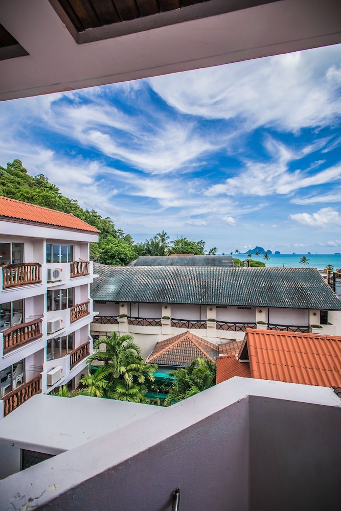 Ao Nang Sunset Hotel in KRABI