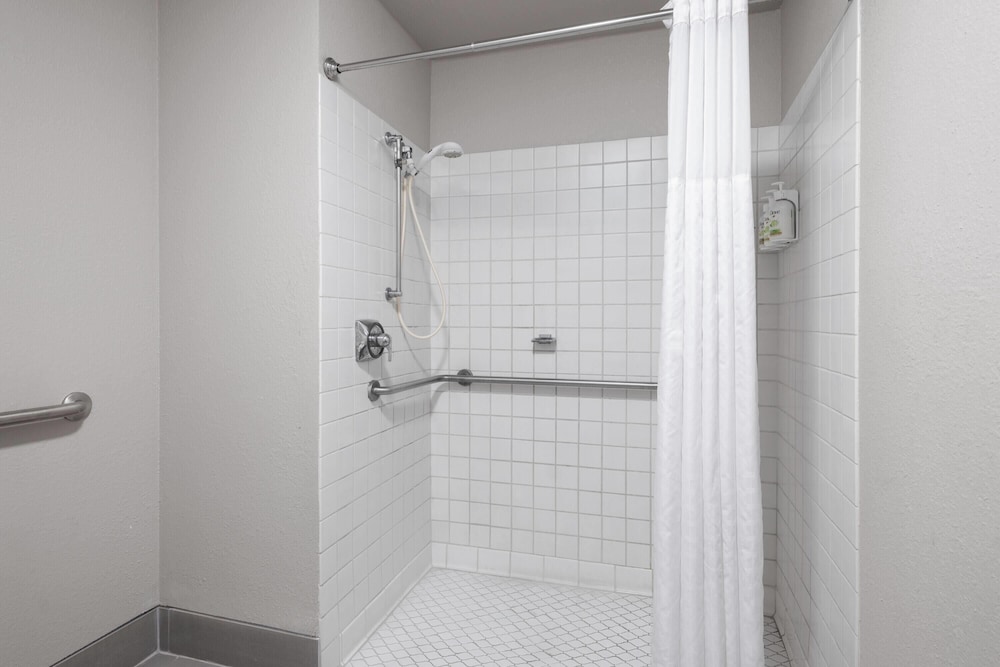 غرفة بسرير كوين لذوي الإعاقة، Days Inn by Wyndham Davenport 9/10