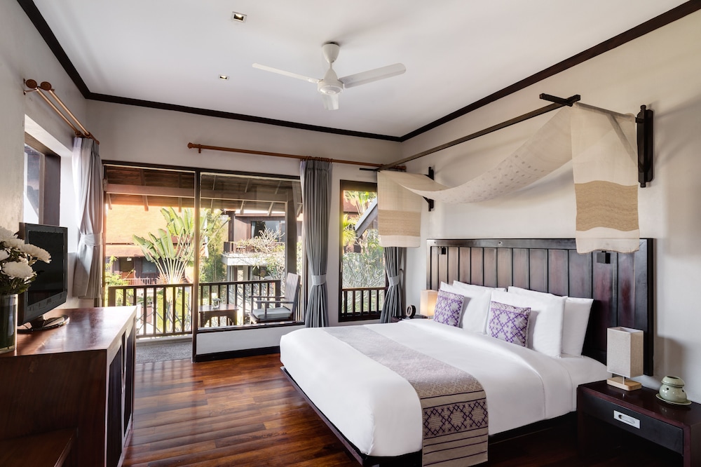 DELUXE, DOUBLE BED