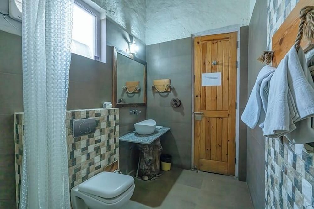 Le Reserve Resort Corbett 46/50