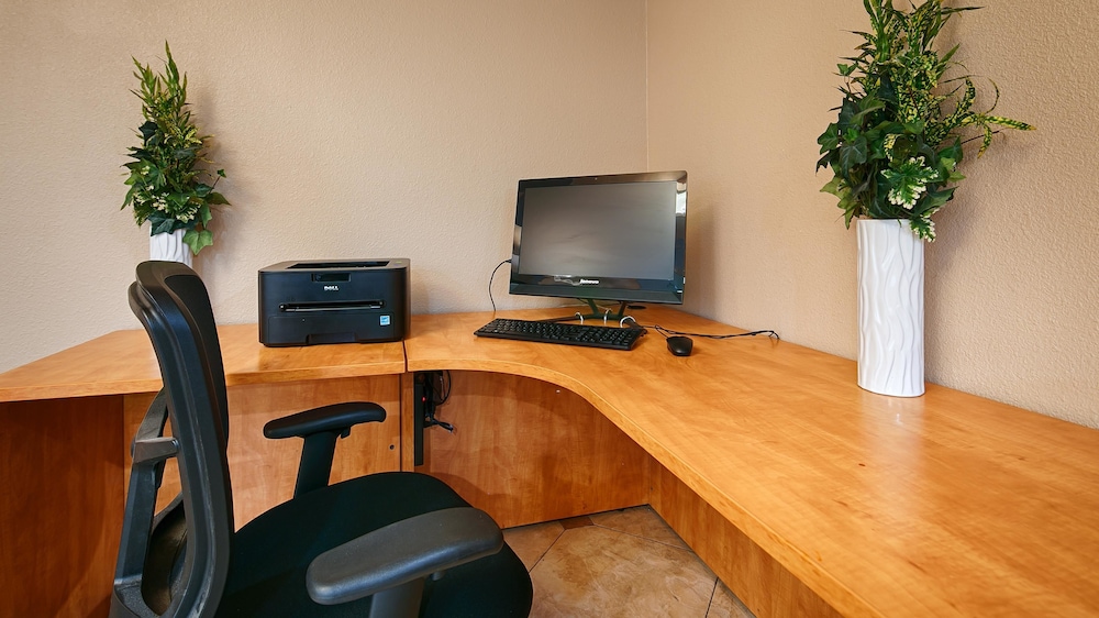 Best Western Lanai Garden Inn & Suites 33/38