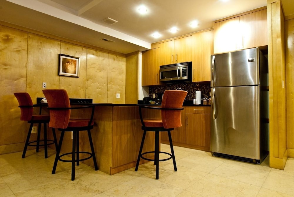 The Eldon Luxury Suites 43/51