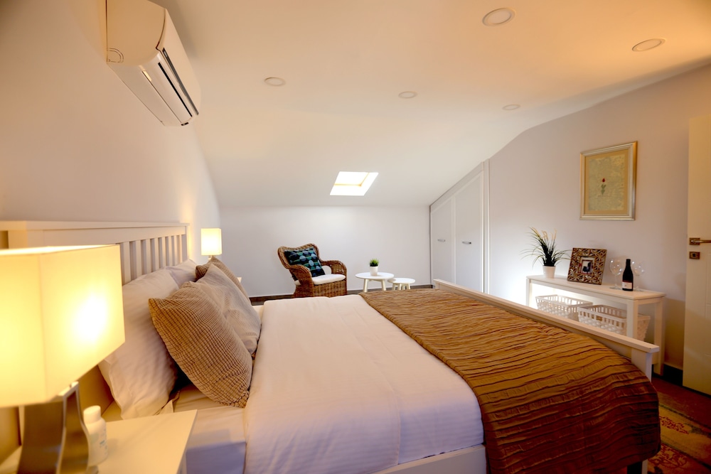 Truemar Hotels & Suites 12/50