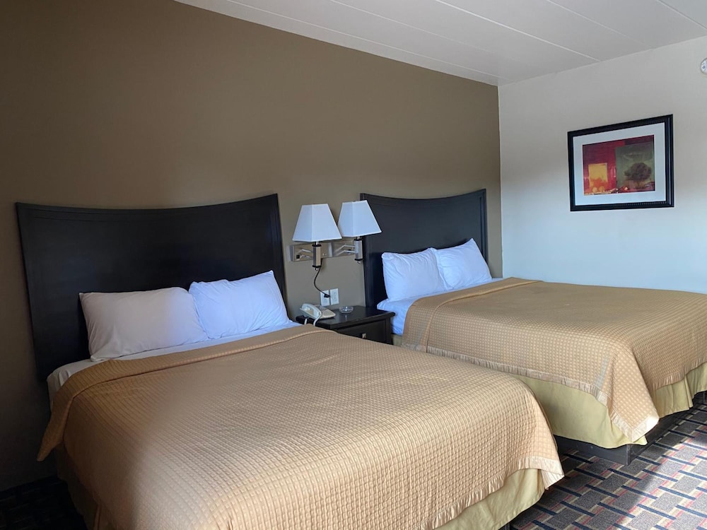 Executive Inn Chillicothe (ex Rodeway Inn) 4/25