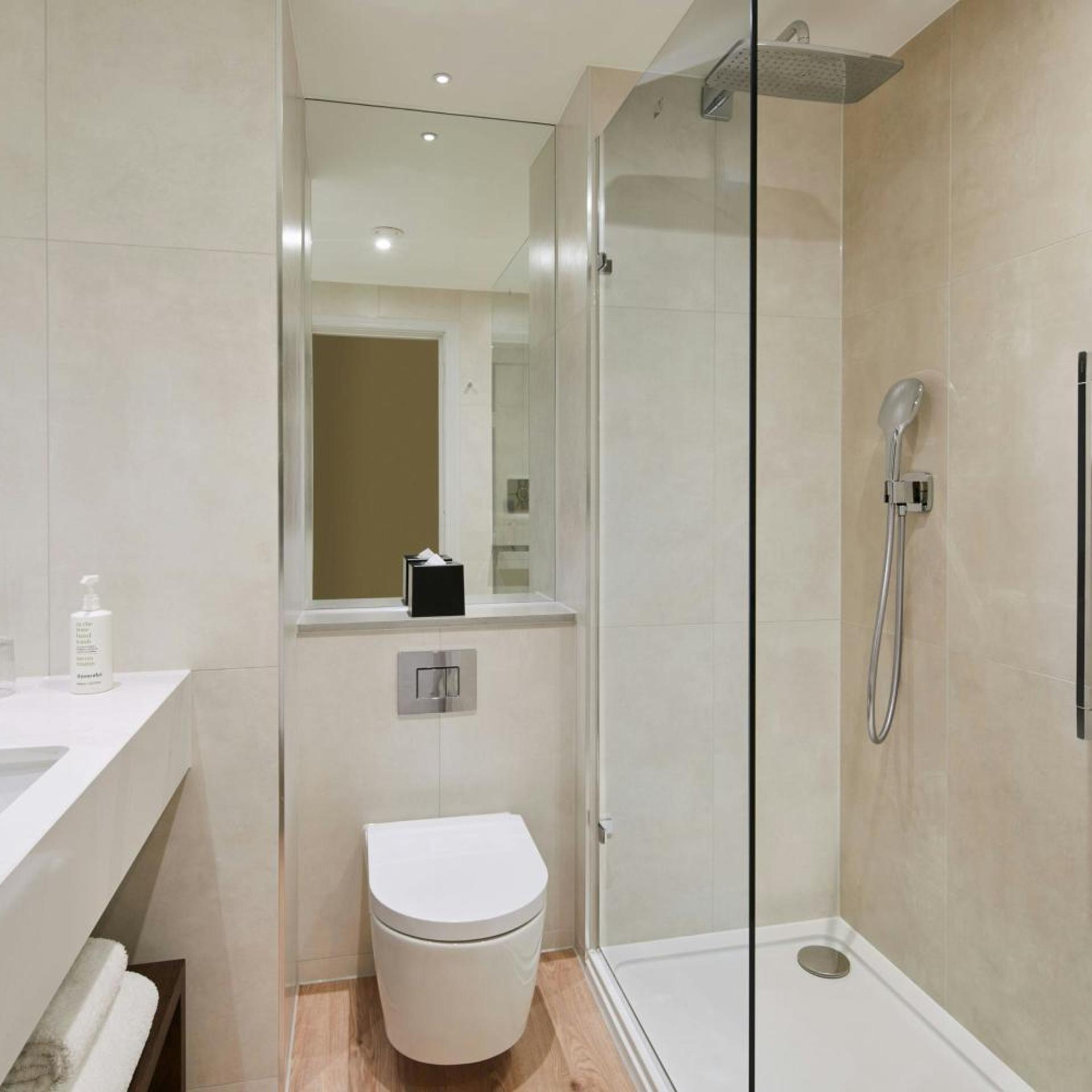 غرفة سوبيريور تنفيذية بسرير كينج، London Marriott Hotel Marble Arch 8/9