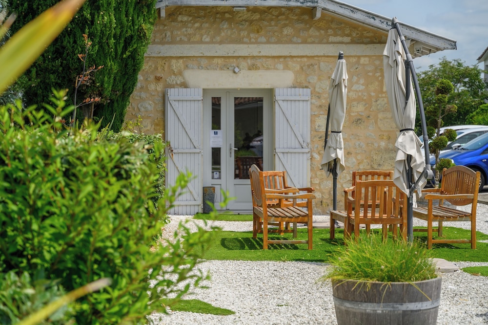 Les Secrets Chateau Pey La Tour 3/54