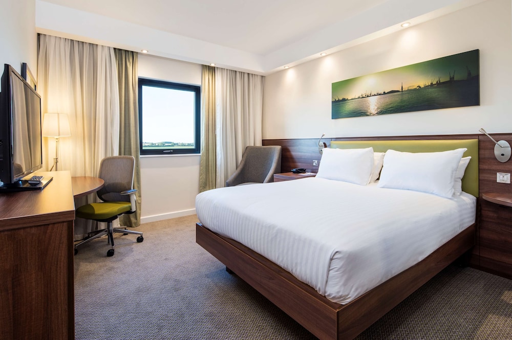 Hampton By Hilton Humberside Airport 12/38