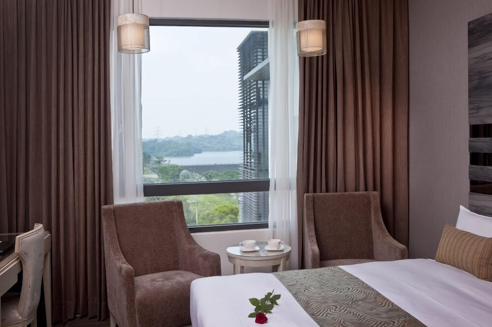 Renyi Lake Hotel 22/51