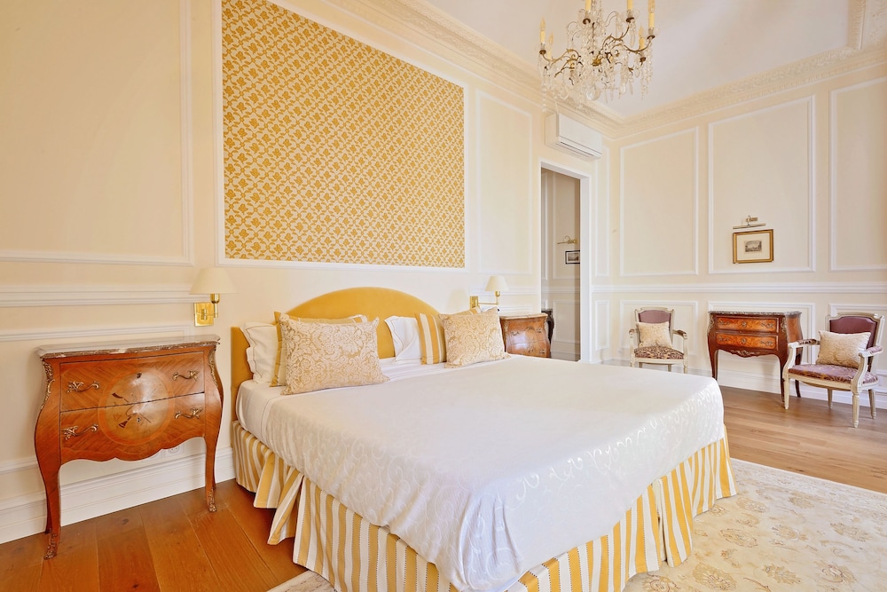 Prestige, Suite, King Bed