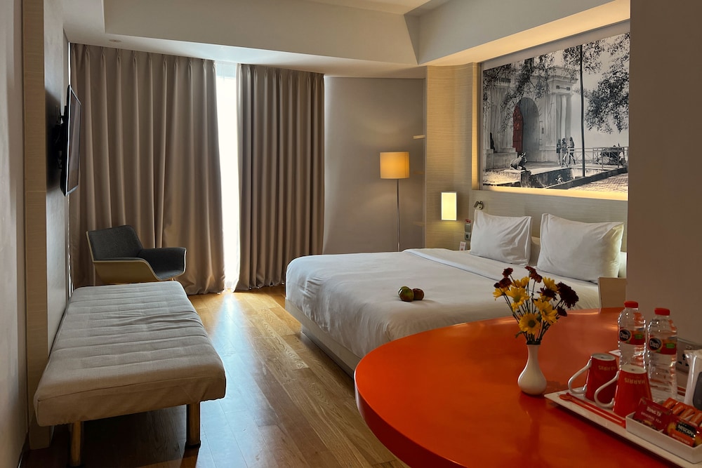Harris Hotel And Convention Solo 24/64