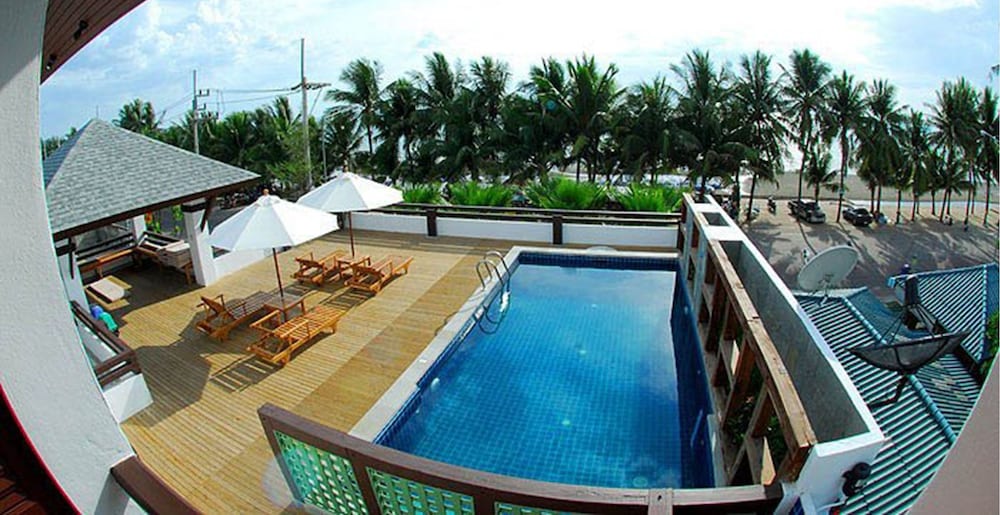 La Playa Boutique Resort 9/24