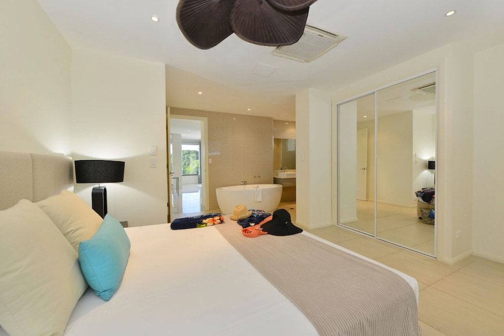 2 Bedrooms, Apartment, King and Twin Beds, Sun Deck