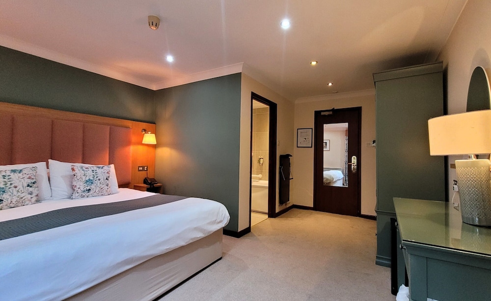 The Old Rectory Hotel 8/50