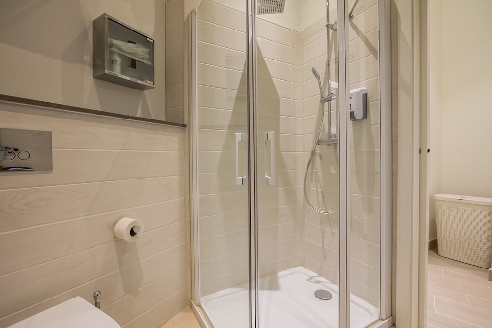 Welldone Cathedral Suites 44/50