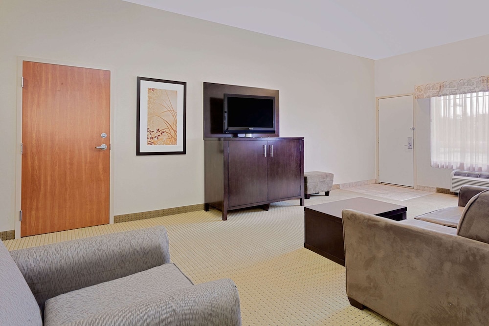 Ramada Lac La Biche 16/56