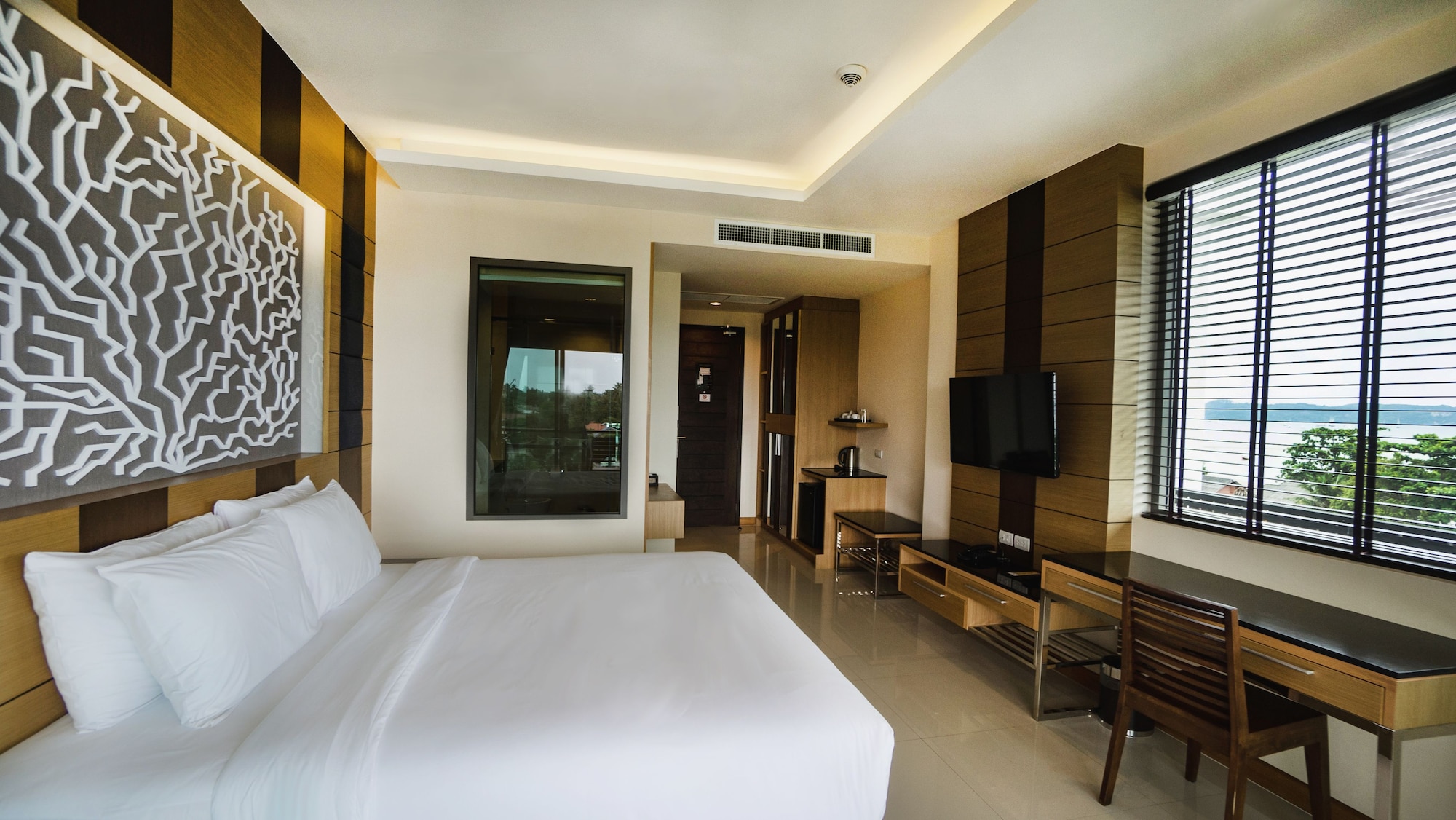 DELUXE, SEA VIEW